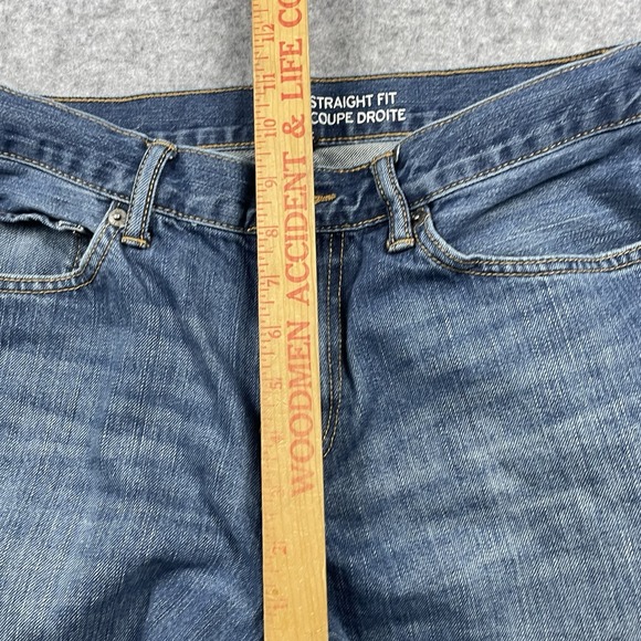 Gap Jeans Mens 31x30 Blue Medium Wash‎ Straight Fit 5 Pocket Whiskered Denim - Picture 4 of 12